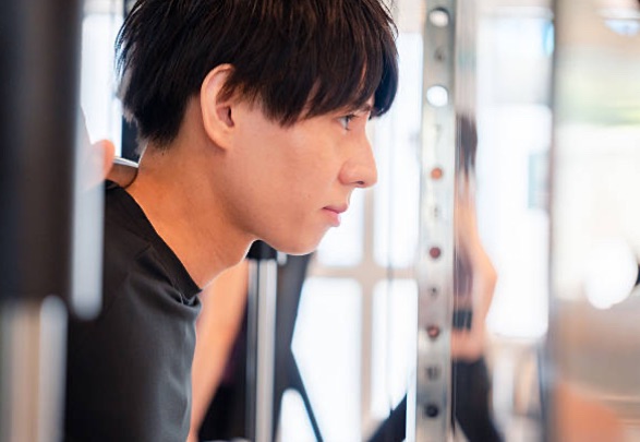 トレーニングに集中するイメージ